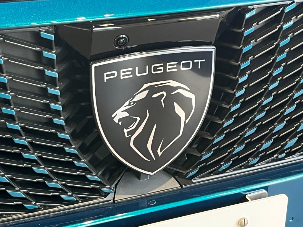 なんでプジョーはライオンのマークなの？