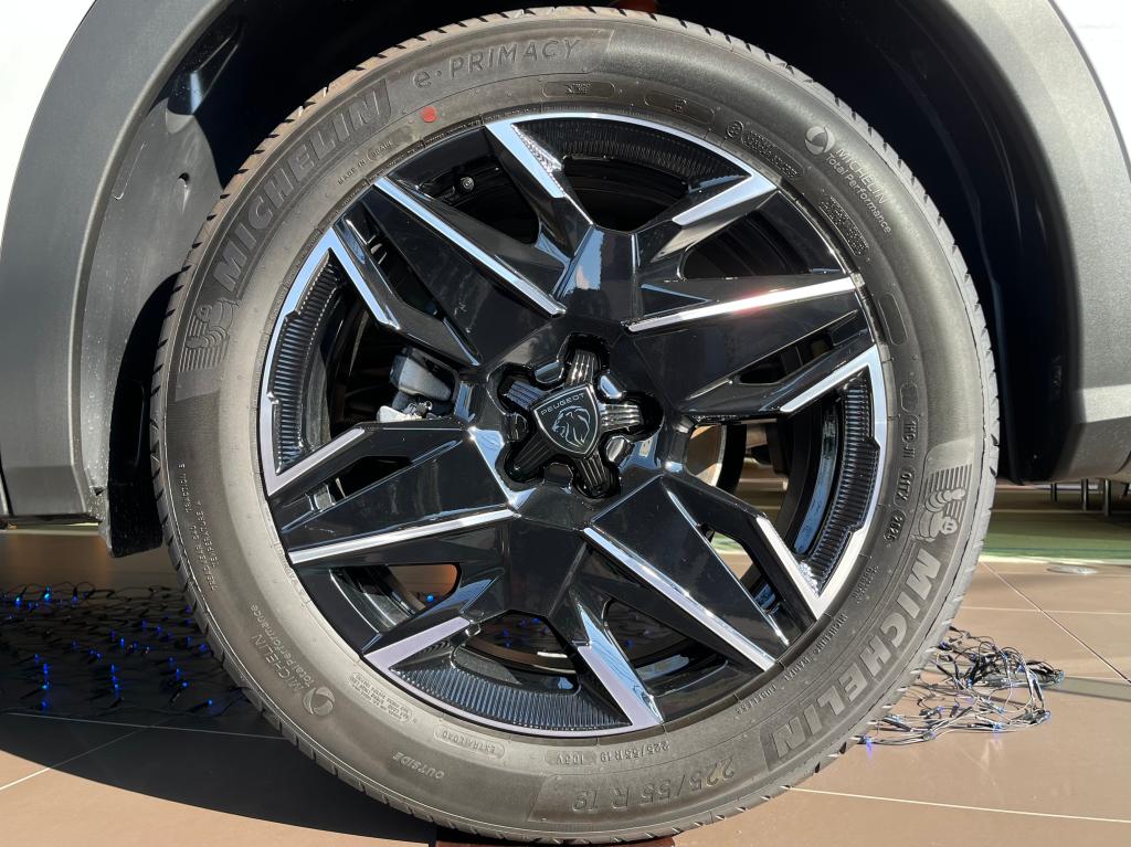 存在感⭕NEW3008のホイール✨