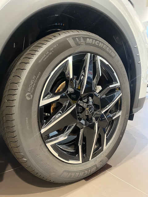 PEUGEOTの洗練されたデザインをご紹介✨