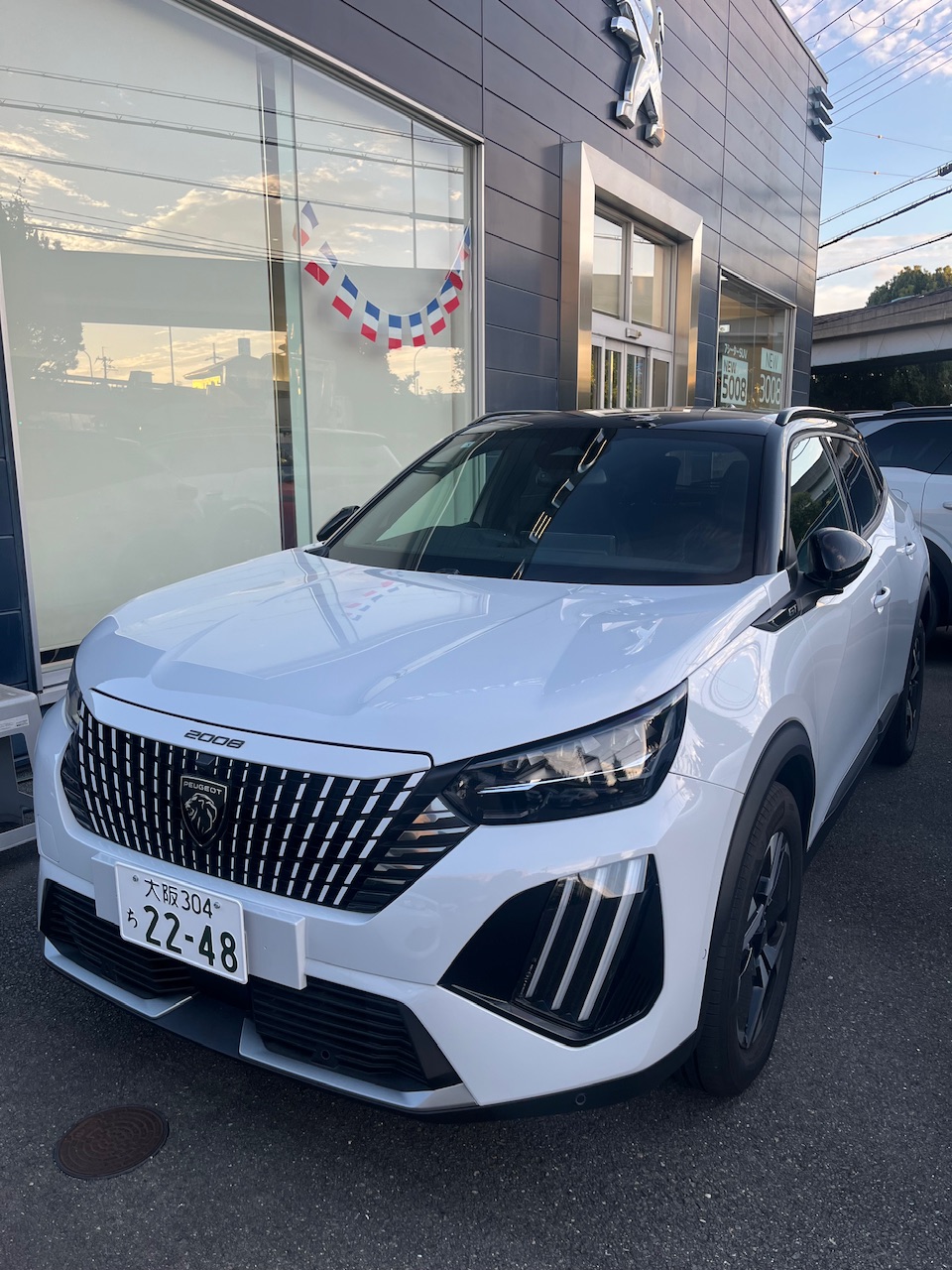 【特選車のご案内】PEUGEOT 2008
